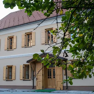 https://vila-viktorija.primorje-gorskikotar.com